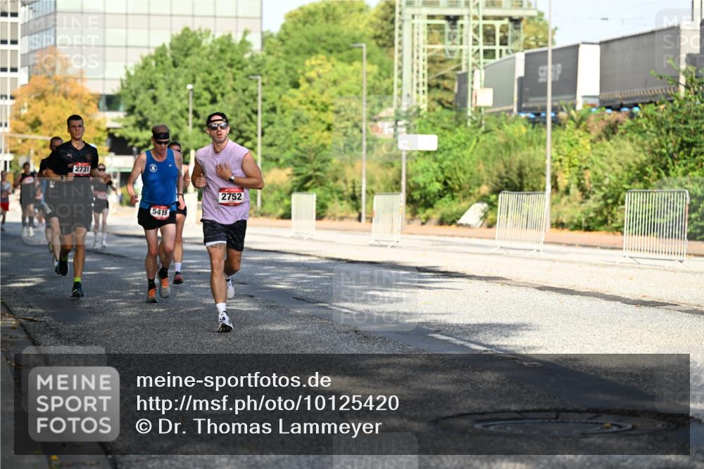 06.09.2026 - CURREX Alsterlauf Dr. Thomas Lammeyer http://msf.ph/oto/10125420 06.09.2026 09:43:22 Laufen 2731, 5419, 2752 meine-sportfotos.de