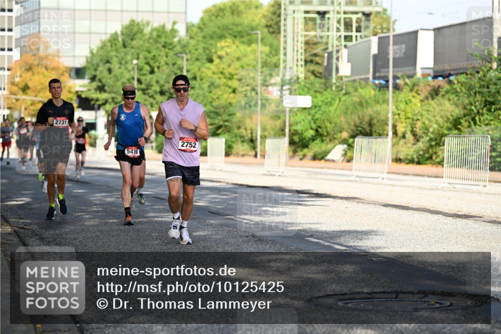 06.09.2026 - CURREX Alsterlauf Dr. Thomas Lammeyer http://msf.ph/oto/10125425 06.09.2026 09:43:22 Laufen 2731, 5419, 2752 meine-sportfotos.de