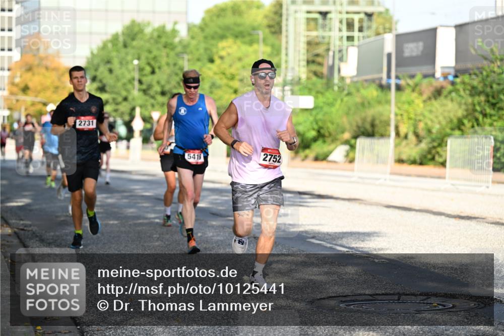 06.09.2026 - CURREX Alsterlauf Dr. Thomas Lammeyer http://msf.ph/oto/10125441 06.09.2026 09:43:24 Laufen 2731, 5419, 2752 meine-sportfotos.de