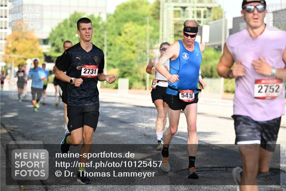 06.09.2026 - CURREX Alsterlauf Dr. Thomas Lammeyer http://msf.ph/oto/10125457 06.09.2026 09:43:25 Laufen 2731, 355, 5419, 2752 meine-sportfotos.de