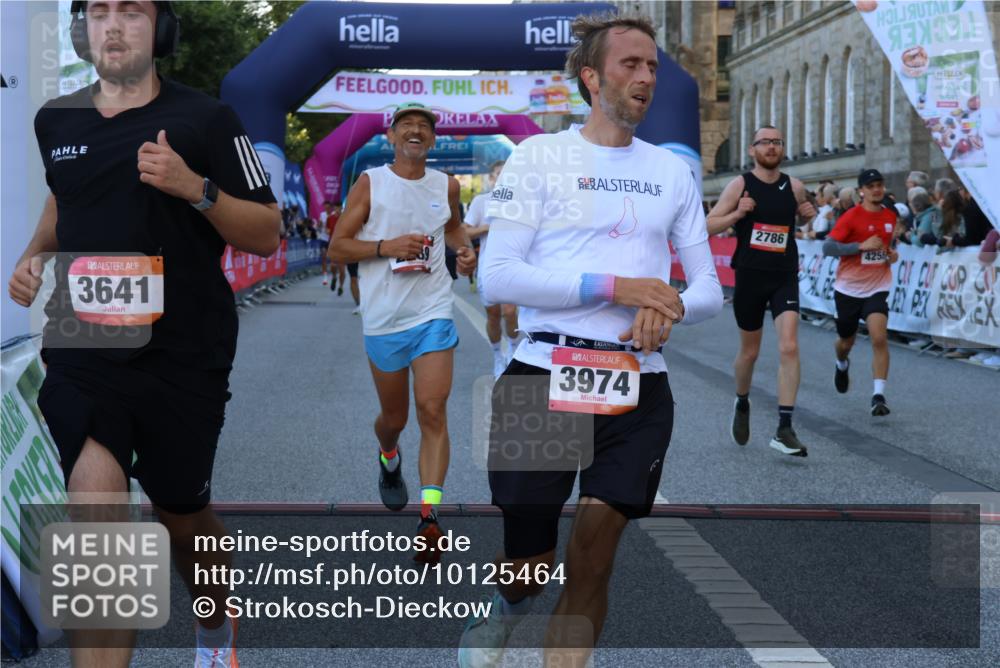 06.09.2026 - CURREX Alsterlauf Strokosch-Dieckow http://msf.ph/oto/10125464 06.09.2026 09:45:05 Ziel 2289, 2786, 3641, 3767, 3771, 3873, 3974, 4011, 4255, 5272, 5341, 5770, 5837, 6243, 6420 meine-sportfotos.de