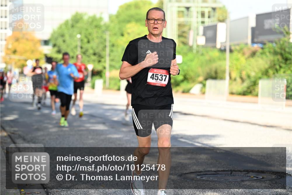 06.09.2026 - CURREX Alsterlauf Dr. Thomas Lammeyer http://msf.ph/oto/10125478 06.09.2026 09:43:28 Laufen 4537 meine-sportfotos.de