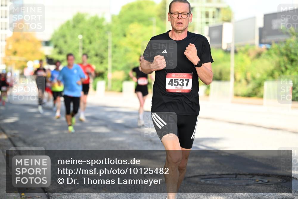06.09.2026 - CURREX Alsterlauf Dr. Thomas Lammeyer http://msf.ph/oto/10125482 06.09.2026 09:43:28 Laufen 4537 meine-sportfotos.de