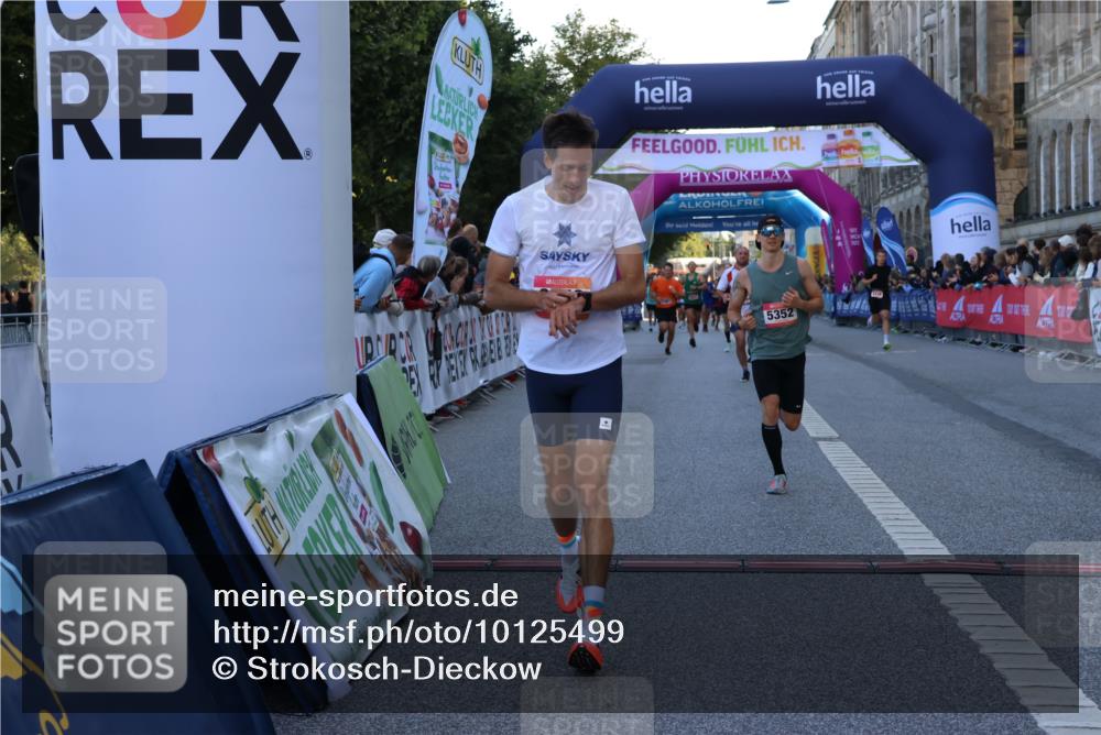 06.09.2026 - CURREX Alsterlauf Strokosch-Dieckow http://msf.ph/oto/10125499 06.09.2026 09:45:16 Ziel 2449, 2489, 3873, 4331, 5254, 5266, 5341, 5352, 5770, 8020 meine-sportfotos.de