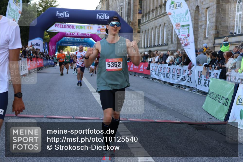 06.09.2026 - CURREX Alsterlauf Strokosch-Dieckow http://msf.ph/oto/10125540 06.09.2026 09:45:18 Ziel 2449, 2489, 2498, 3211, 4331, 5254, 5266, 5352, 5887, 5926, 6476, 8020 meine-sportfotos.de