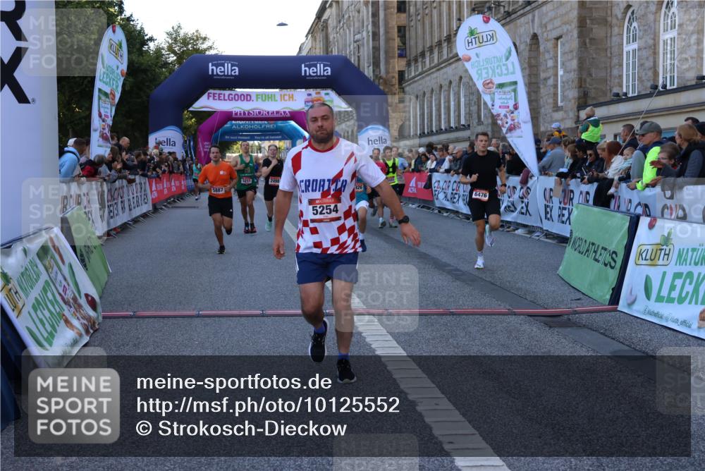 06.09.2026 - CURREX Alsterlauf Strokosch-Dieckow http://msf.ph/oto/10125552 06.09.2026 09:45:21 Ziel 2449, 2498, 3211, 3593, 4586, 4891, 5216, 5254, 5352, 5887, 5926, 6476, 8020, 8341 meine-sportfotos.de