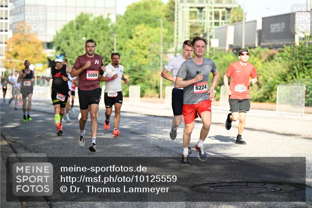 06.09.2026 - CURREX Alsterlauf Dr. Thomas Lammeyer http://msf.ph/oto/10125559 06.09.2026 09:43:36 Laufen 5089, 2563, 6224, 2342 meine-sportfotos.de