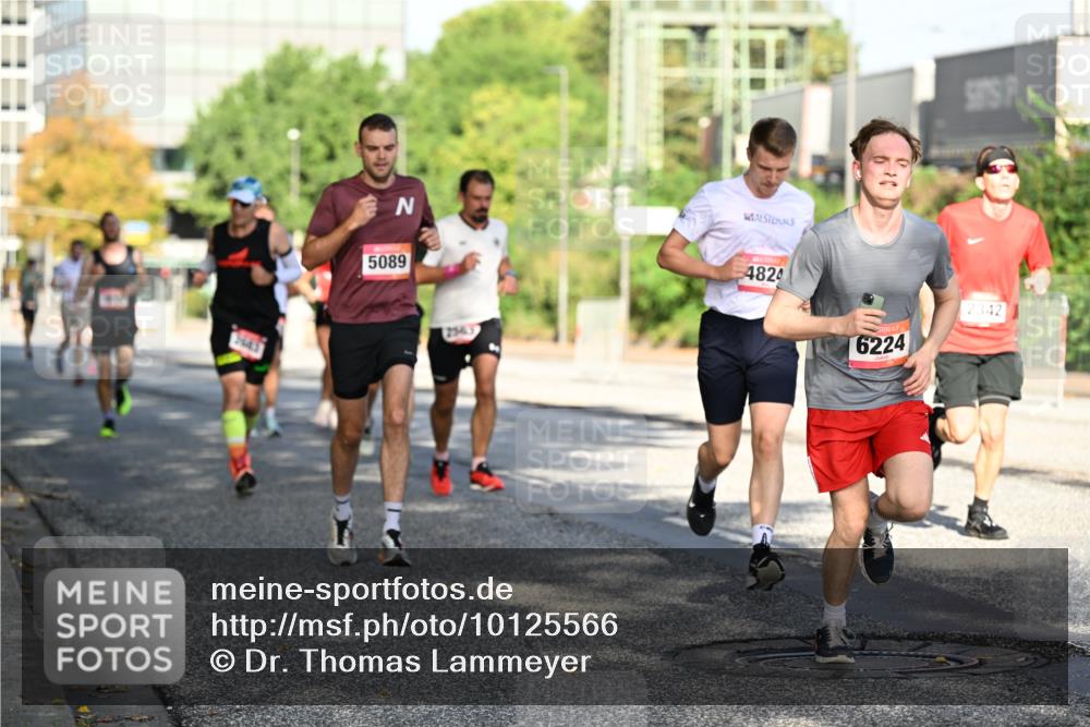 06.09.2026 - CURREX Alsterlauf Dr. Thomas Lammeyer http://msf.ph/oto/10125566 06.09.2026 09:43:36 Laufen 3643, 5089, 2563, 4824, 6224, 2342 meine-sportfotos.de