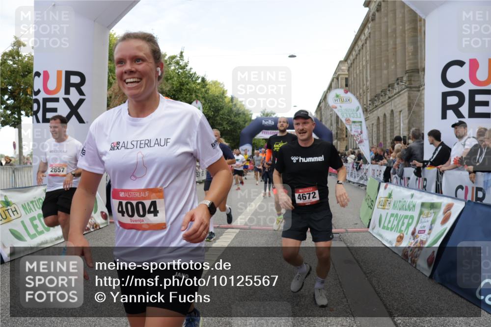 06.09.2026 - CURREX Alsterlauf Yannick Fuchs http://msf.ph/oto/10125567 06.09.2026 10:04:02 Ziel 2042, 2091, 2164, 2657, 2677, 2989, 3100, 3239, 3378, 3384, 3562, 3651, 3745, 3752, 4004, 4495, 4672, 4968, 4972, 4979, 5061, 5284, 5401, 5468, 5709, 6056, 8044, 8079 meine-sportfotos.de