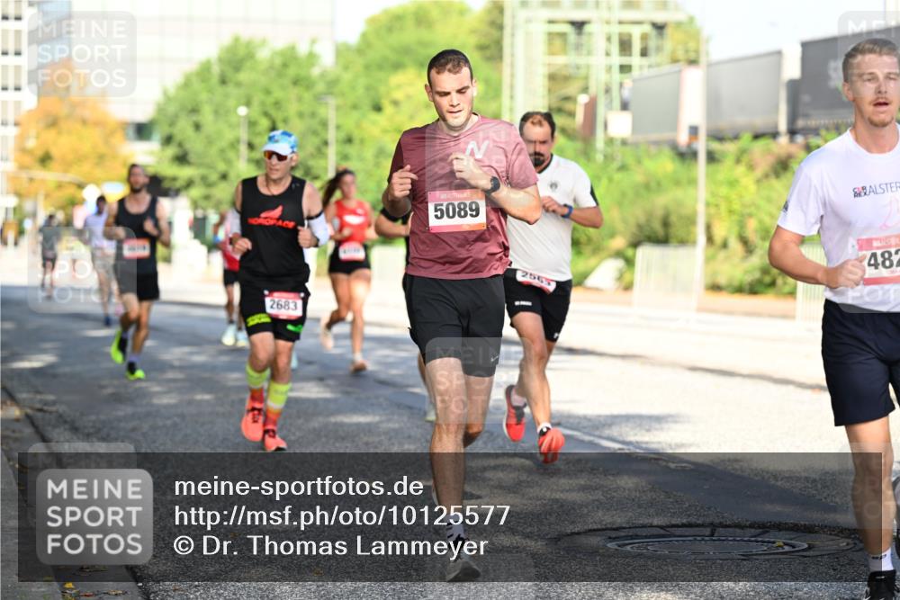06.09.2026 - CURREX Alsterlauf Dr. Thomas Lammeyer http://msf.ph/oto/10125577 06.09.2026 09:43:37 Laufen 5089, 2683, 2565, 482 meine-sportfotos.de