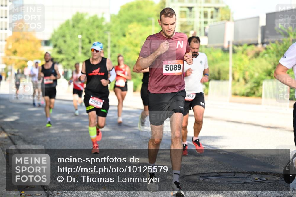06.09.2026 - CURREX Alsterlauf Dr. Thomas Lammeyer http://msf.ph/oto/10125579 06.09.2026 09:43:38 Laufen 5089, 2683, 563 meine-sportfotos.de