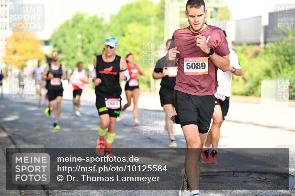 06.09.2026 - CURREX Alsterlauf Dr. Thomas Lammeyer http://msf.ph/oto/10125584 06.09.2026 09:43:38 Laufen 11, 5089 meine-sportfotos.de