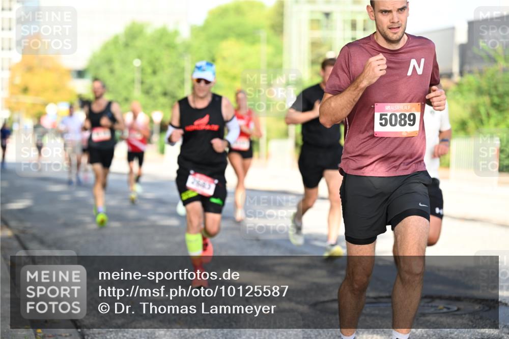06.09.2026 - CURREX Alsterlauf Dr. Thomas Lammeyer http://msf.ph/oto/10125587 06.09.2026 09:43:38 Laufen 5089 meine-sportfotos.de