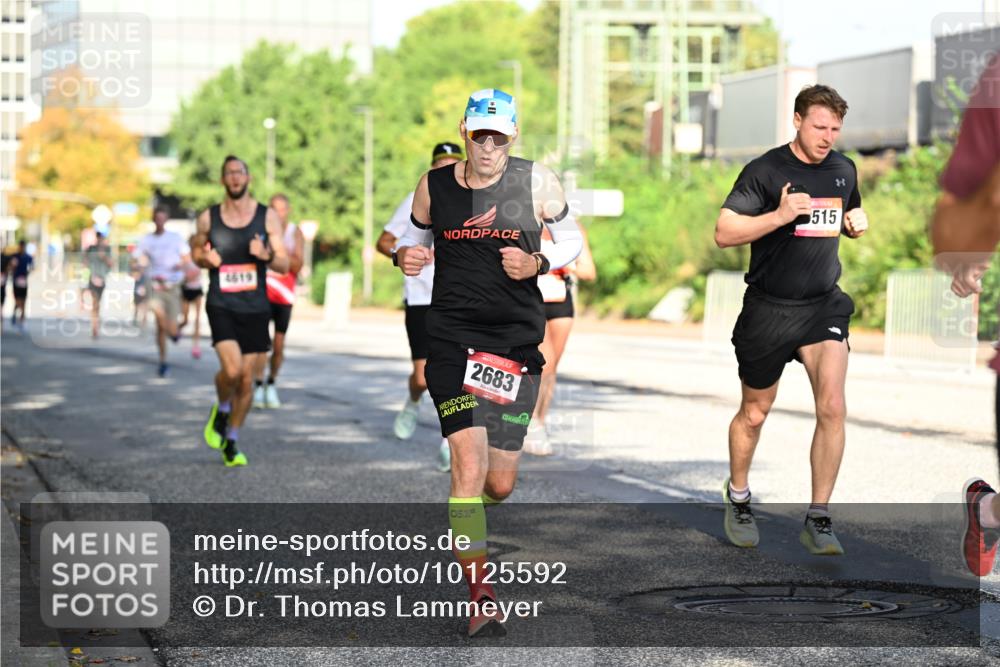 06.09.2026 - CURREX Alsterlauf Dr. Thomas Lammeyer http://msf.ph/oto/10125592 06.09.2026 09:43:39 Laufen 4619, 515, 2683, 1 meine-sportfotos.de