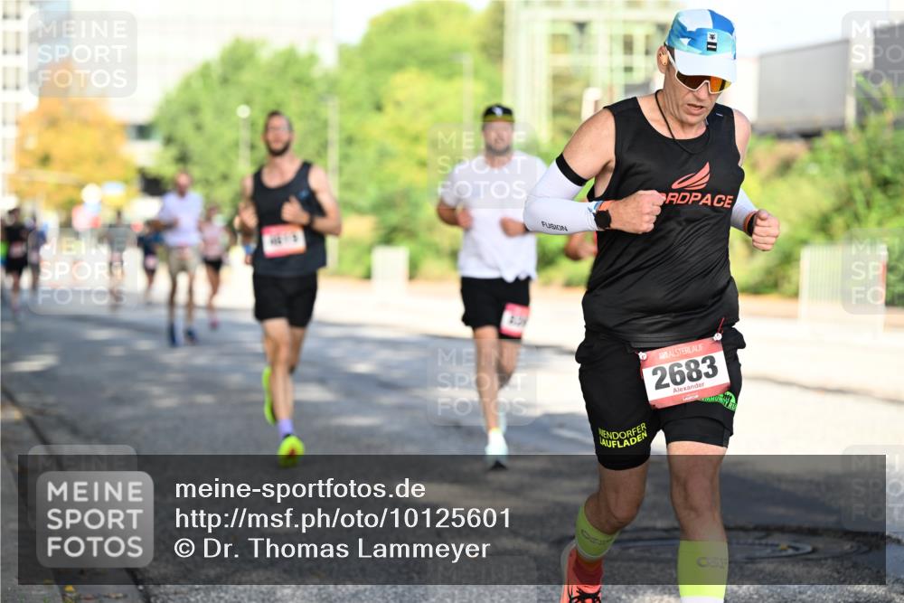 06.09.2026 - CURREX Alsterlauf Dr. Thomas Lammeyer http://msf.ph/oto/10125601 06.09.2026 09:43:40 Laufen 2683 meine-sportfotos.de