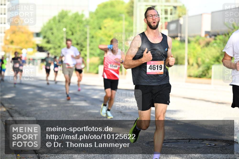 06.09.2026 - CURREX Alsterlauf Dr. Thomas Lammeyer http://msf.ph/oto/10125622 06.09.2026 09:43:42 Laufen 5541, 4619 meine-sportfotos.de