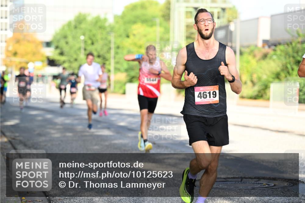06.09.2026 - CURREX Alsterlauf Dr. Thomas Lammeyer http://msf.ph/oto/10125623 06.09.2026 09:43:42 Laufen 11, 4619 meine-sportfotos.de