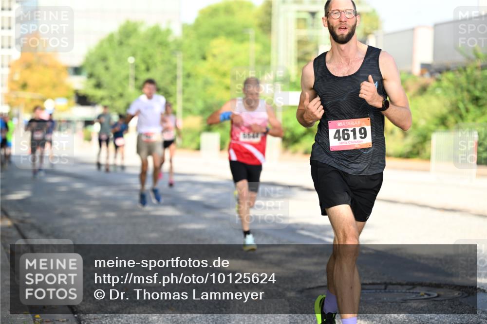 06.09.2026 - CURREX Alsterlauf Dr. Thomas Lammeyer http://msf.ph/oto/10125624 06.09.2026 09:43:42 Laufen 4619 meine-sportfotos.de