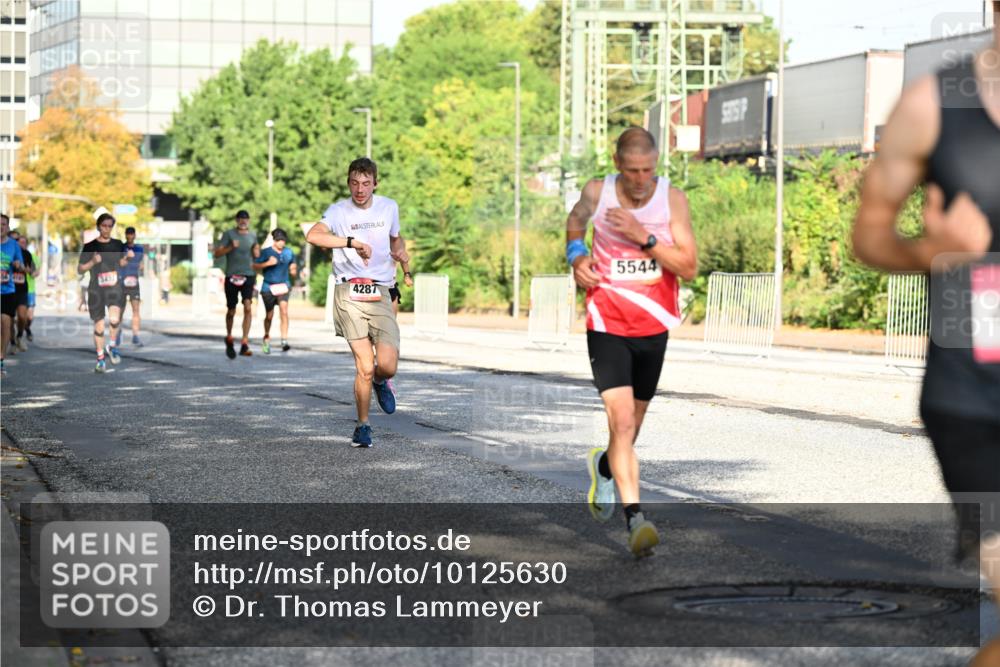 06.09.2026 - CURREX Alsterlauf Dr. Thomas Lammeyer http://msf.ph/oto/10125630 06.09.2026 09:43:43 Laufen 3437, 4287, 5544 meine-sportfotos.de