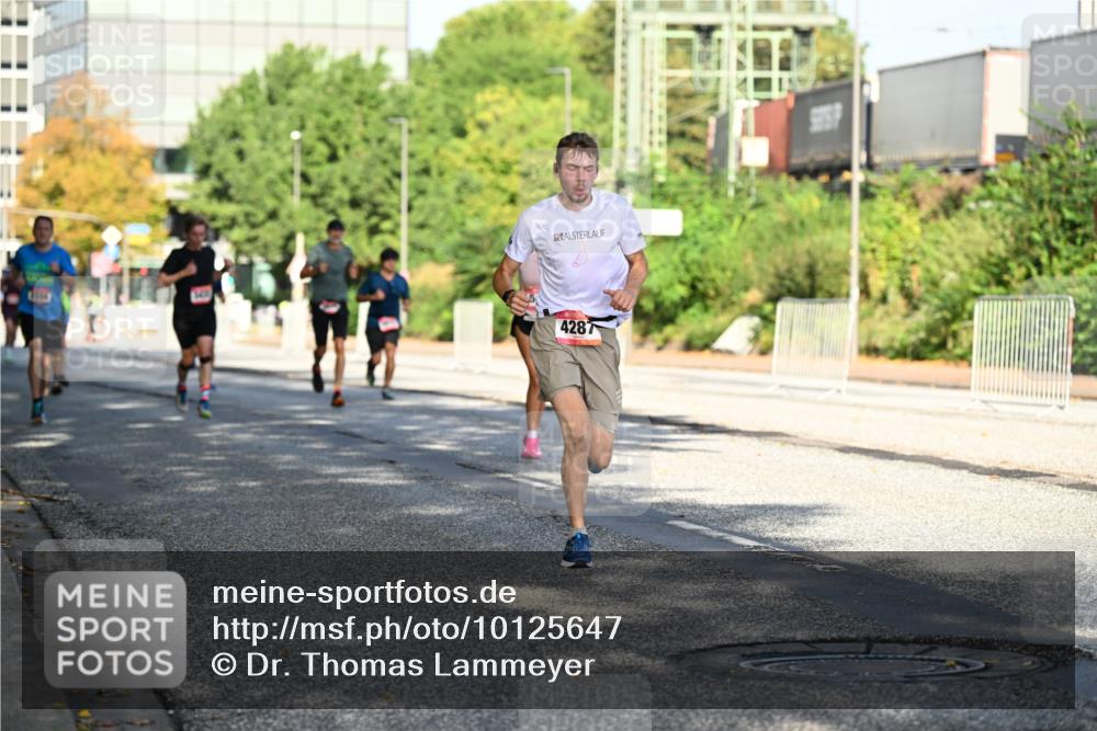06.09.2026 - CURREX Alsterlauf Dr. Thomas Lammeyer http://msf.ph/oto/10125647 06.09.2026 09:43:44 Laufen 4287 meine-sportfotos.de