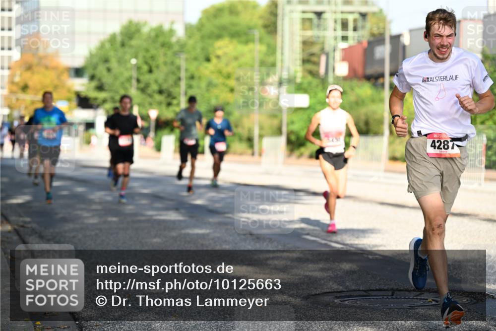 06.09.2026 - CURREX Alsterlauf Dr. Thomas Lammeyer http://msf.ph/oto/10125663 06.09.2026 09:43:46 Laufen 4287 meine-sportfotos.de