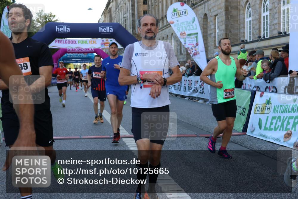 06.09.2026 - CURREX Alsterlauf Strokosch-Dieckow http://msf.ph/oto/10125665 06.09.2026 09:45:30 Ziel 2101, 2111, 2170, 2406, 2498, 3146, 3211, 3259, 3593, 3615, 4141, 4581, 4586, 4891, 5216, 5699, 5805, 5988, 6450, 8341 meine-sportfotos.de