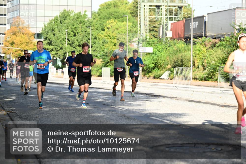 06.09.2026 - CURREX Alsterlauf Dr. Thomas Lammeyer http://msf.ph/oto/10125674 06.09.2026 09:43:47 Laufen 4193, 2556, 3678, 3432, 4890, 3617 meine-sportfotos.de