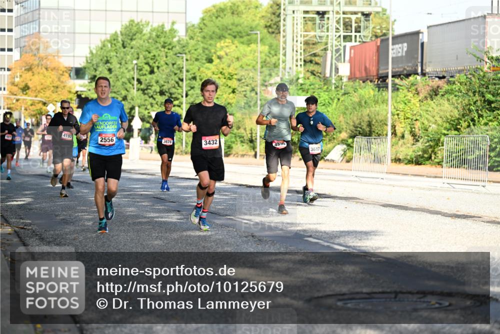 06.09.2026 - CURREX Alsterlauf Dr. Thomas Lammeyer http://msf.ph/oto/10125679 06.09.2026 09:43:48 Laufen 4193, 2556, 3678, 3432, 4890, 3617 meine-sportfotos.de