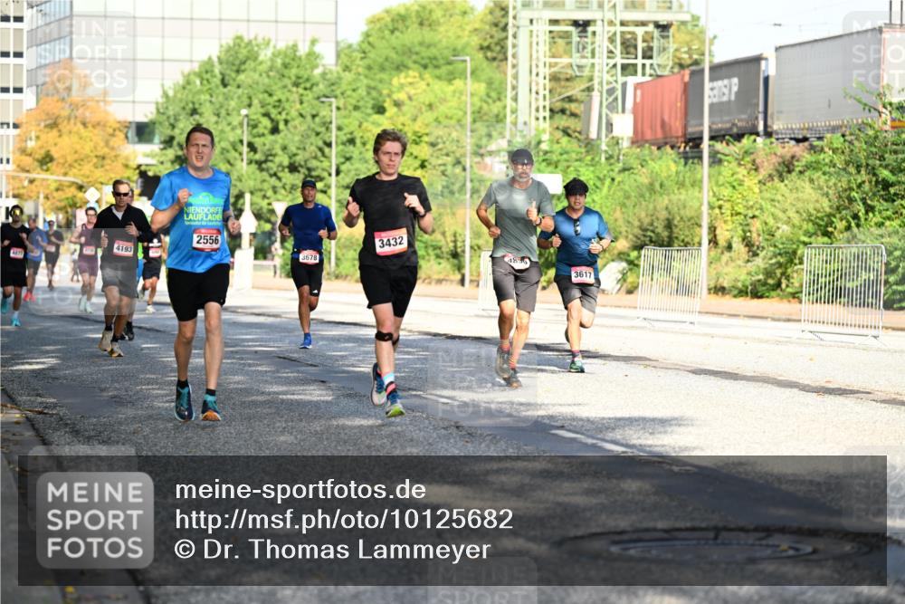 06.09.2026 - CURREX Alsterlauf Dr. Thomas Lammeyer http://msf.ph/oto/10125682 06.09.2026 09:43:48 Laufen 4877, 4193, 2556, 3678, 3432, 3617 meine-sportfotos.de