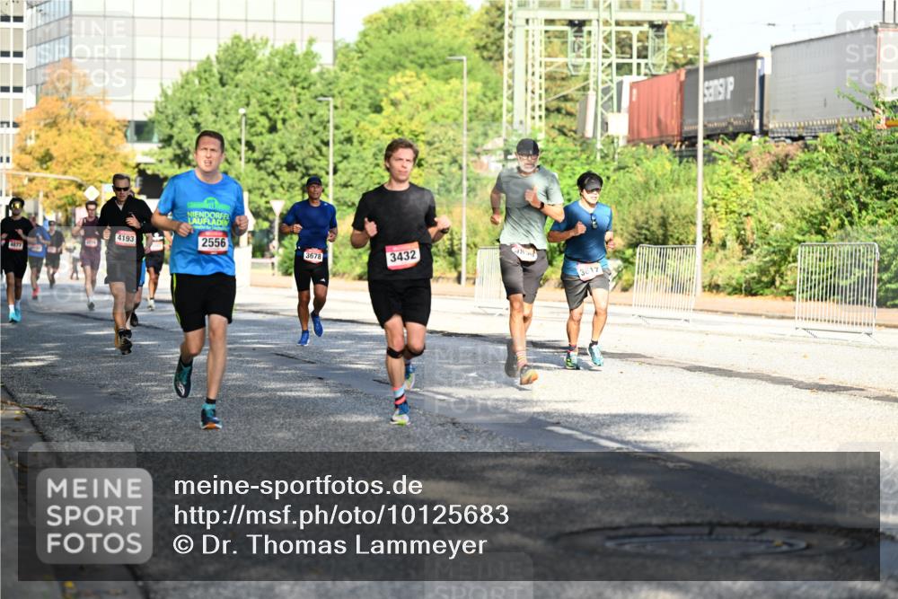 06.09.2026 - CURREX Alsterlauf Dr. Thomas Lammeyer http://msf.ph/oto/10125683 06.09.2026 09:43:48 Laufen 4877, 4193, 2556, 3678, 3432, 4858, 3617 meine-sportfotos.de