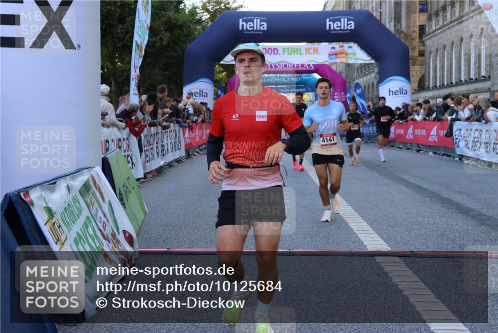 06.09.2026 - CURREX Alsterlauf Strokosch-Dieckow http://msf.ph/oto/10125684 06.09.2026 09:45:34 Ziel 2101, 2111, 2170, 2406, 2615, 2673, 3146, 3149, 3259, 3615, 4141, 4581, 5699, 5805, 5988, 6013, 6450, 8192 meine-sportfotos.de
