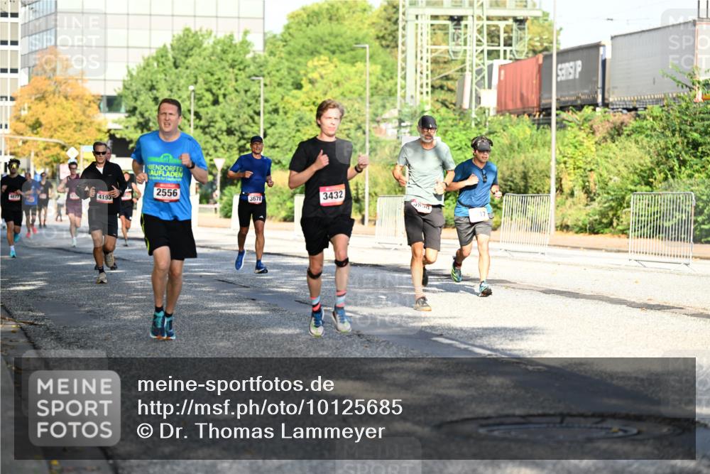 06.09.2026 - CURREX Alsterlauf Dr. Thomas Lammeyer http://msf.ph/oto/10125685 06.09.2026 09:43:48 Laufen 4193, 2556, 3432, 3678, 4850, 17 meine-sportfotos.de