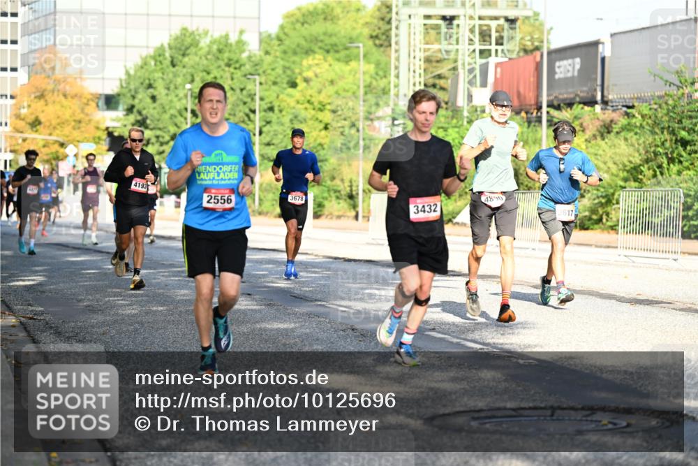 06.09.2026 - CURREX Alsterlauf Dr. Thomas Lammeyer http://msf.ph/oto/10125696 06.09.2026 09:43:49 Laufen 4193, 2556, 3678, 4890, 3432, 3617 meine-sportfotos.de