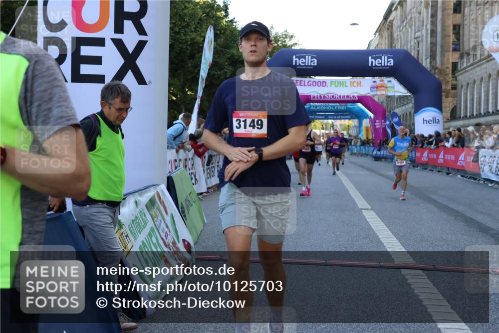 06.09.2026 - CURREX Alsterlauf Strokosch-Dieckow http://msf.ph/oto/10125703 06.09.2026 09:45:40 Ziel 2615, 2673, 3149, 3259, 3602, 4141, 4372, 4581, 4982, 5697, 6013, 6401, 6449, 6450, 8192, 8228 meine-sportfotos.de