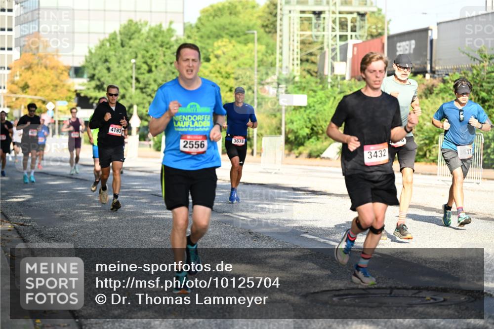 06.09.2026 - CURREX Alsterlauf Dr. Thomas Lammeyer http://msf.ph/oto/10125704 06.09.2026 09:43:50 Laufen 4193, 2556, 3678, 3432, 36173 meine-sportfotos.de