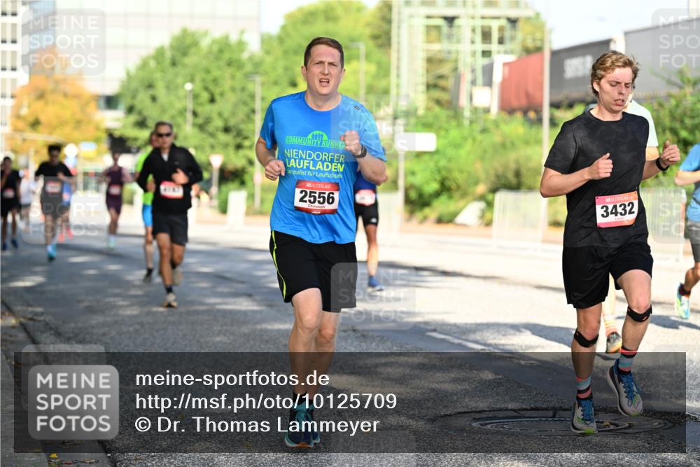 06.09.2026 - CURREX Alsterlauf Dr. Thomas Lammeyer http://msf.ph/oto/10125709 06.09.2026 09:43:50 Laufen 2556, 3432 meine-sportfotos.de