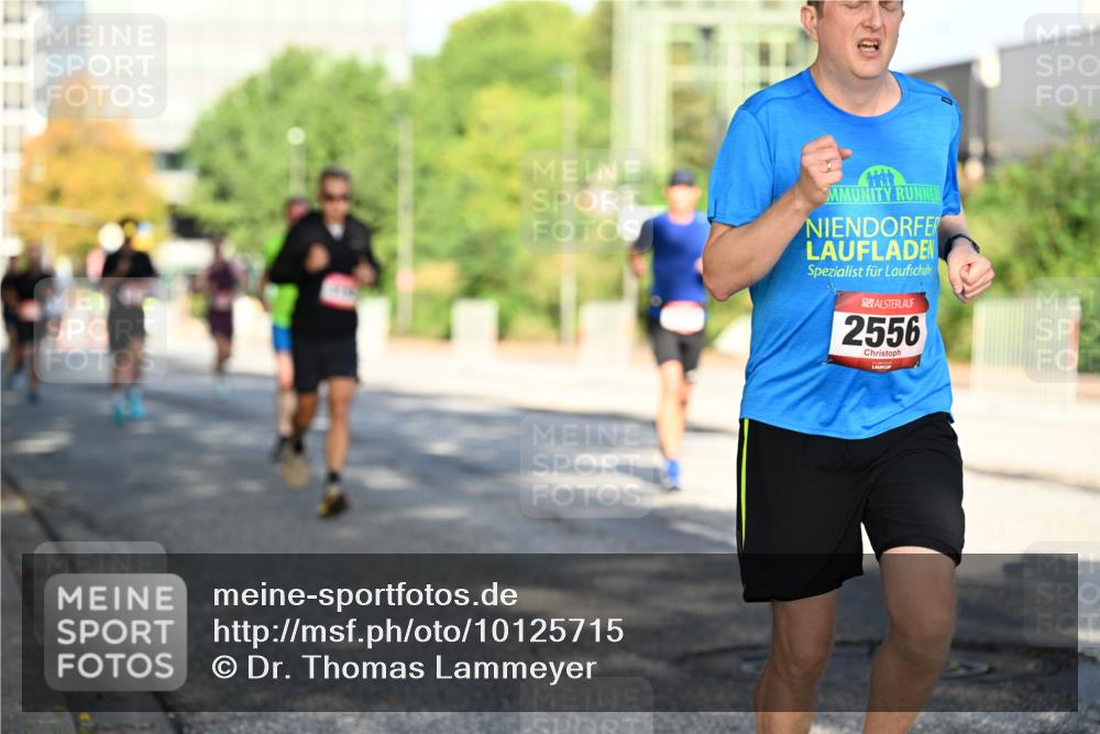06.09.2026 - CURREX Alsterlauf Dr. Thomas Lammeyer http://msf.ph/oto/10125715 06.09.2026 09:43:51 Laufen 2556 meine-sportfotos.de