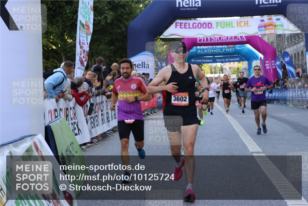 06.09.2026 - CURREX Alsterlauf Strokosch-Dieckow http://msf.ph/oto/10125724 06.09.2026 09:45:42 Ziel 2615, 2673, 3149, 3602, 4372, 4982, 5697, 6013, 6186, 6401, 6449, 6450, 8192, 8228 meine-sportfotos.de
