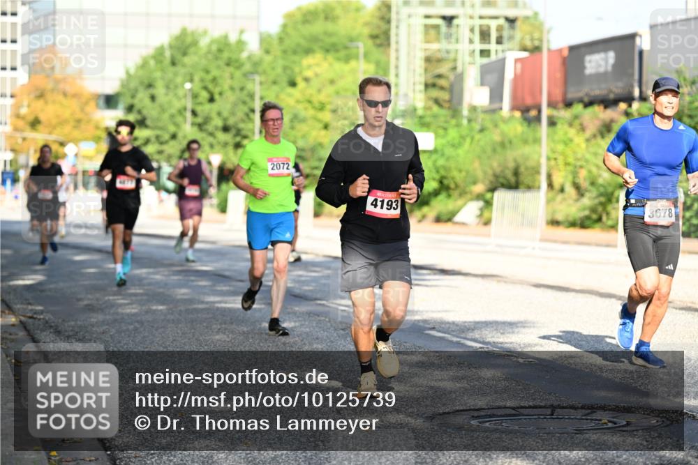 06.09.2026 - CURREX Alsterlauf Dr. Thomas Lammeyer http://msf.ph/oto/10125739 06.09.2026 09:43:53 Laufen 4077, 2072, 4193, 3678 meine-sportfotos.de