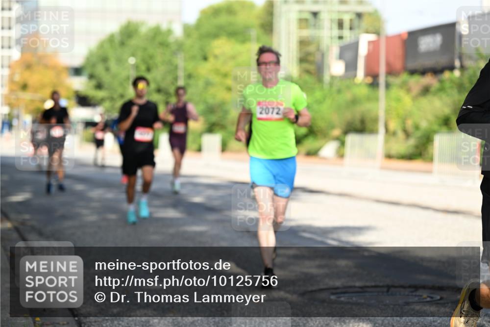 06.09.2026 - CURREX Alsterlauf Dr. Thomas Lammeyer http://msf.ph/oto/10125756 06.09.2026 09:43:55 Laufen 2072 meine-sportfotos.de