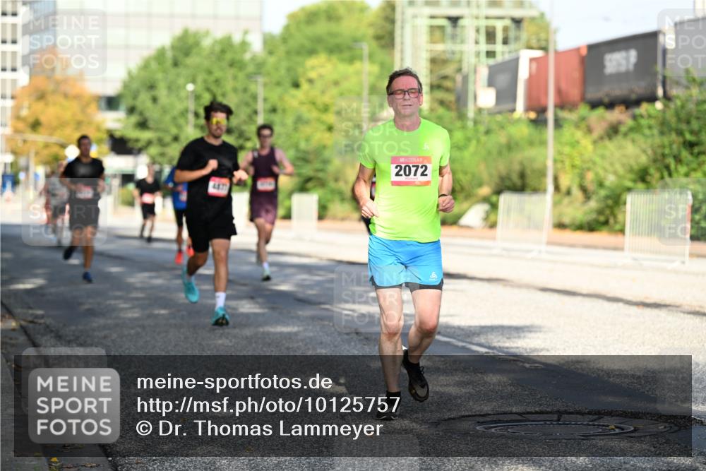 06.09.2026 - CURREX Alsterlauf Dr. Thomas Lammeyer http://msf.ph/oto/10125757 06.09.2026 09:43:55 Laufen 2072 meine-sportfotos.de