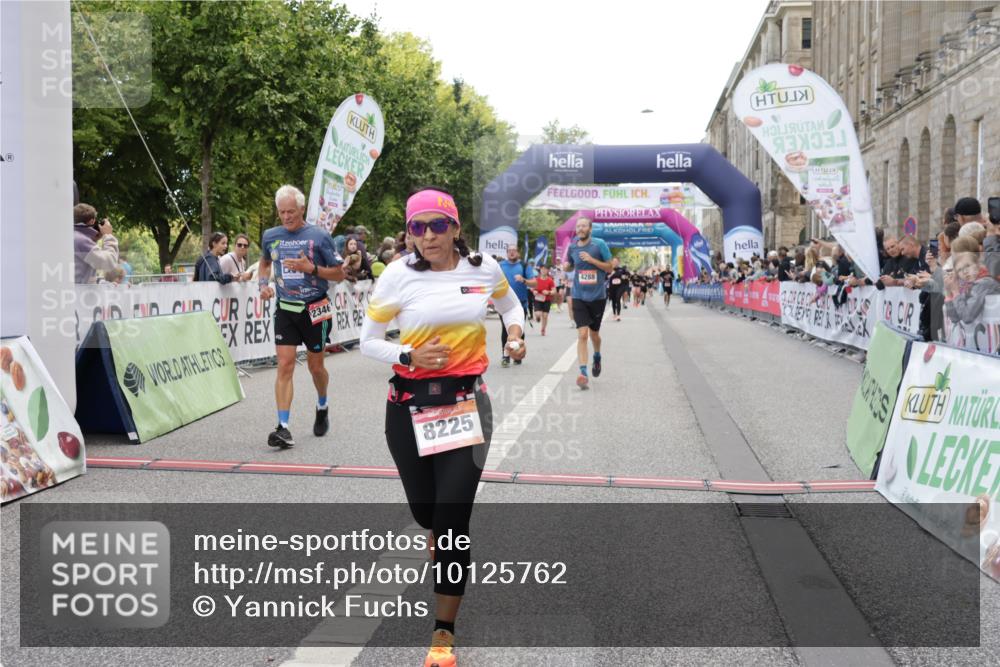 06.09.2026 - CURREX Alsterlauf Yannick Fuchs http://msf.ph/oto/10125762 06.09.2026 10:04:12 Ziel 2091, 2164, 2346, 2677, 2830, 3100, 3239, 3562, 3697, 3747, 4288, 4495, 4634, 4943, 5004, 5157, 5401, 5674, 5709, 5713, 6056, 8225 meine-sportfotos.de