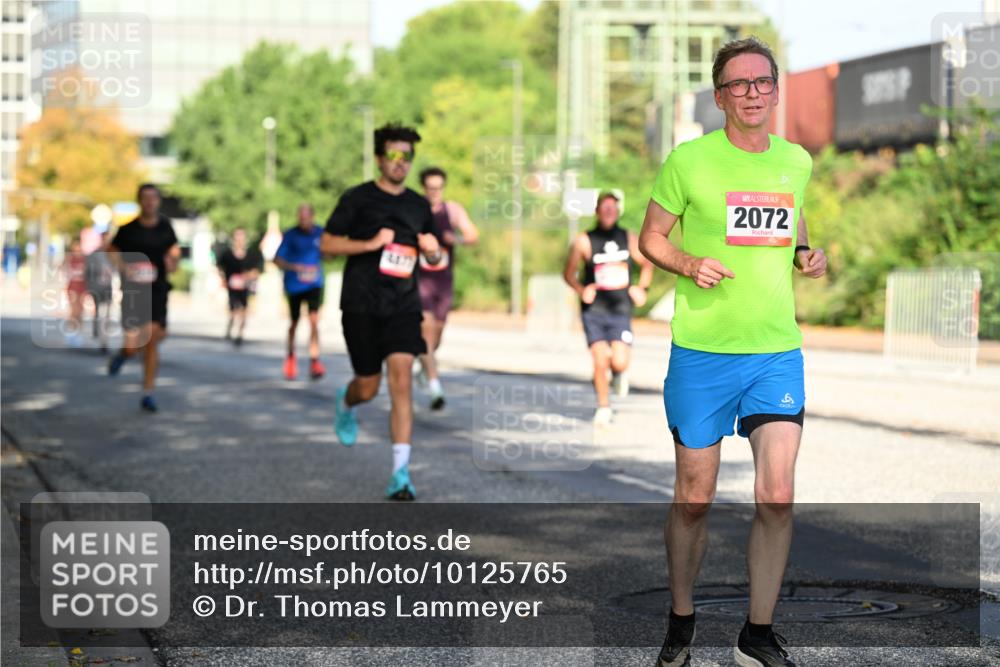 06.09.2026 - CURREX Alsterlauf Dr. Thomas Lammeyer http://msf.ph/oto/10125765 06.09.2026 09:43:56 Laufen 2072 meine-sportfotos.de