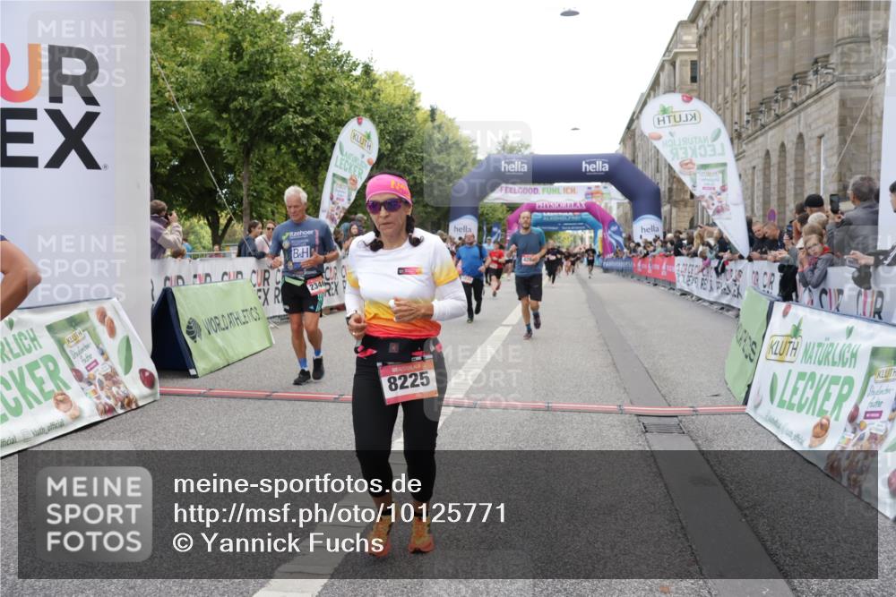 06.09.2026 - CURREX Alsterlauf Yannick Fuchs http://msf.ph/oto/10125771 06.09.2026 10:04:12 Ziel 2091, 2164, 2346, 2677, 2830, 3100, 3239, 3562, 3697, 3747, 4288, 4495, 4634, 4943, 5004, 5157, 5401, 5674, 5709, 5713, 6056, 8225 meine-sportfotos.de