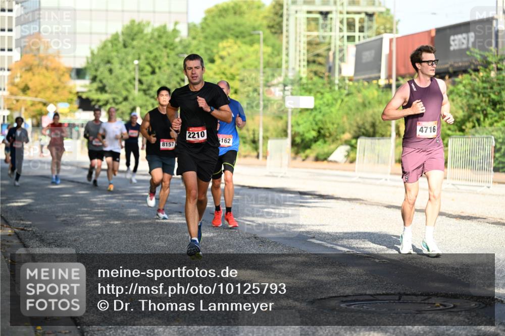 06.09.2026 - CURREX Alsterlauf Dr. Thomas Lammeyer http://msf.ph/oto/10125793 06.09.2026 09:43:59 Laufen 2210, 6162, 8157, 4716 meine-sportfotos.de