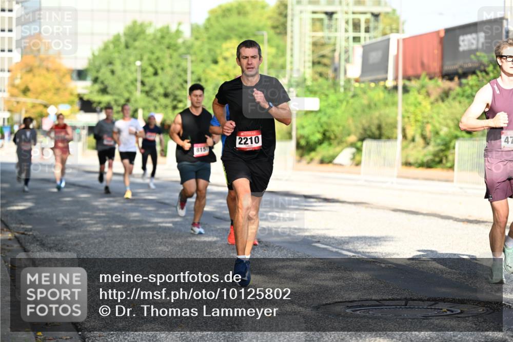 06.09.2026 - CURREX Alsterlauf Dr. Thomas Lammeyer http://msf.ph/oto/10125802 06.09.2026 09:43:59 Laufen 8157, 2210, 47 meine-sportfotos.de