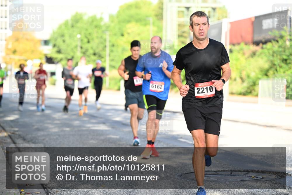06.09.2026 - CURREX Alsterlauf Dr. Thomas Lammeyer http://msf.ph/oto/10125811 06.09.2026 09:44:00 Laufen 6162, 2210 meine-sportfotos.de