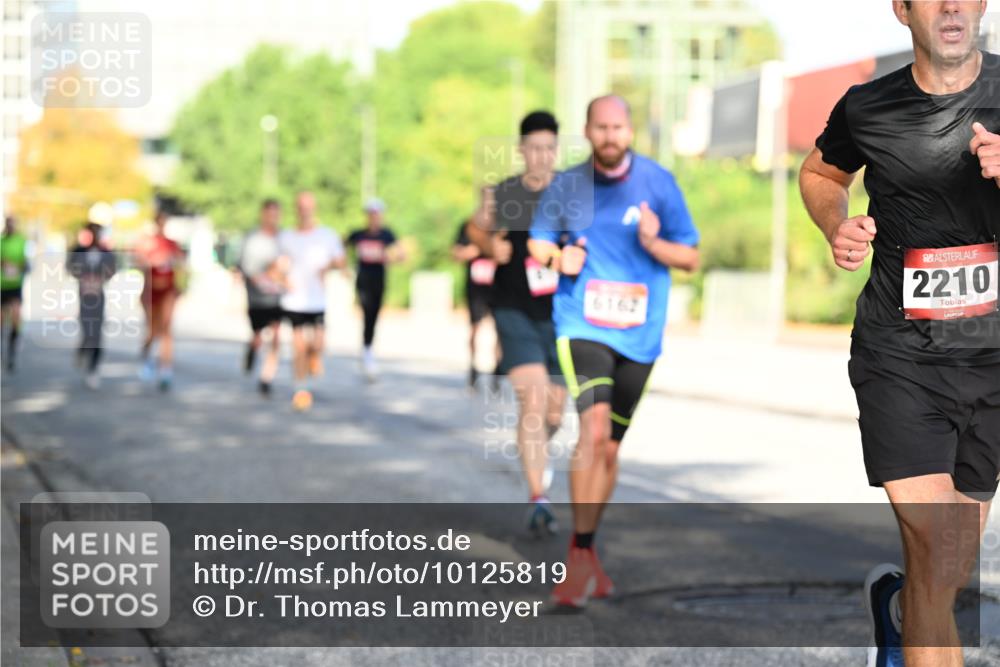 06.09.2026 - CURREX Alsterlauf Dr. Thomas Lammeyer http://msf.ph/oto/10125819 06.09.2026 09:44:01 Laufen 6162, 2210, 11 meine-sportfotos.de