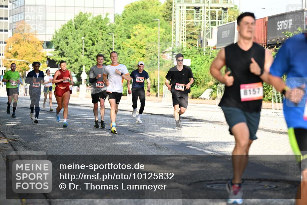 06.09.2026 - CURREX Alsterlauf Dr. Thomas Lammeyer http://msf.ph/oto/10125832 06.09.2026 09:44:02 Laufen 5877, 55, 5731, 2605, 810, 6021, 8157 meine-sportfotos.de