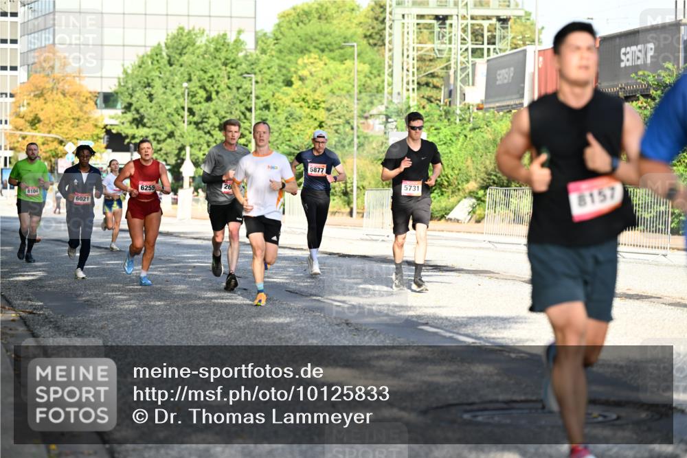 06.09.2026 - CURREX Alsterlauf Dr. Thomas Lammeyer http://msf.ph/oto/10125833 06.09.2026 09:44:03 Laufen 6255, 26, 8104, 6021, 5877, 5731, 8157 meine-sportfotos.de